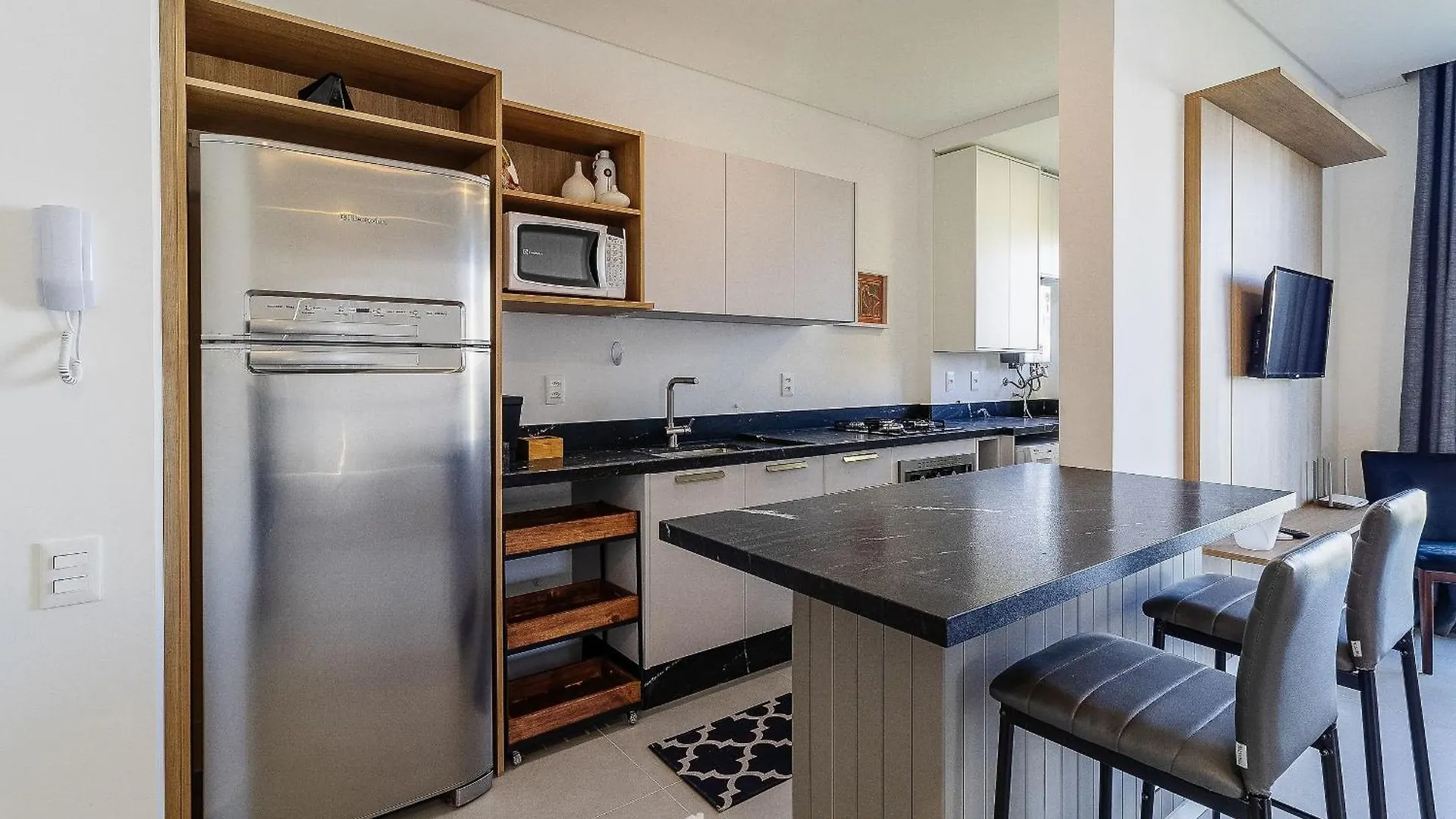 Estadia Em Predio Com Piscina, Academia E Lazer - Ssl Florianópolis Apartmán