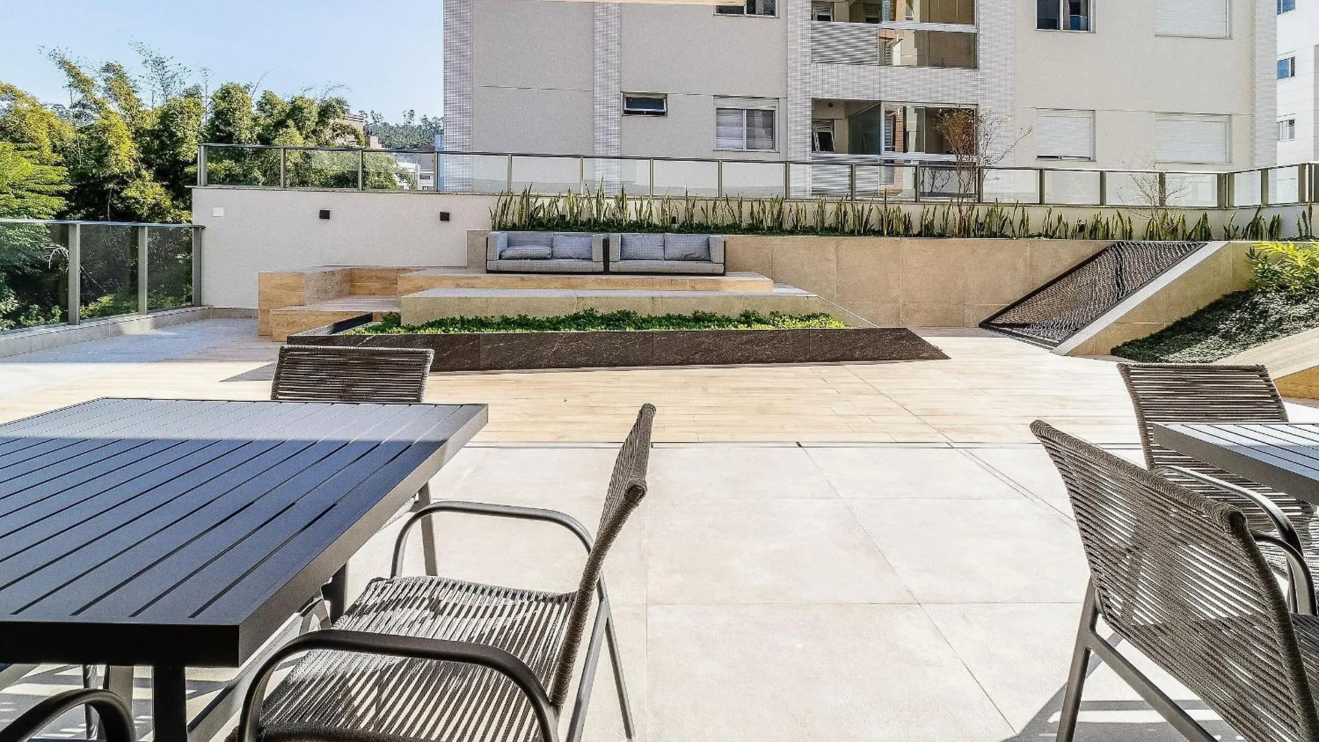 Estadia Em Predio Com Piscina, Academia E Lazer - Ssl Florianópolis Brazílie