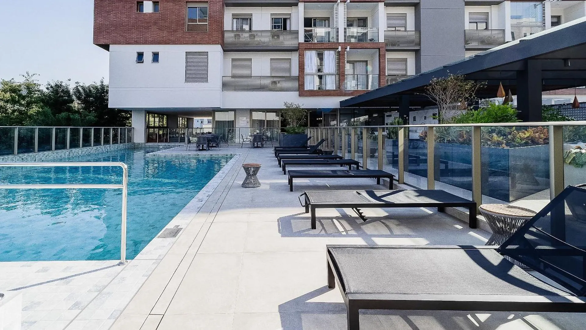 Estadia Em Predio Com Piscina, Academia E Lazer - Ssl Florianópolis