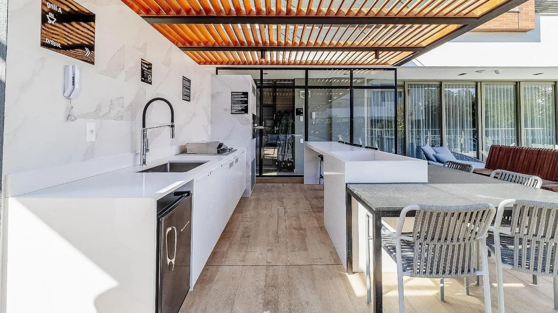 Estadia Em Predio Com Piscina, Academia E Lazer - Ssl Florianópolis Apartment